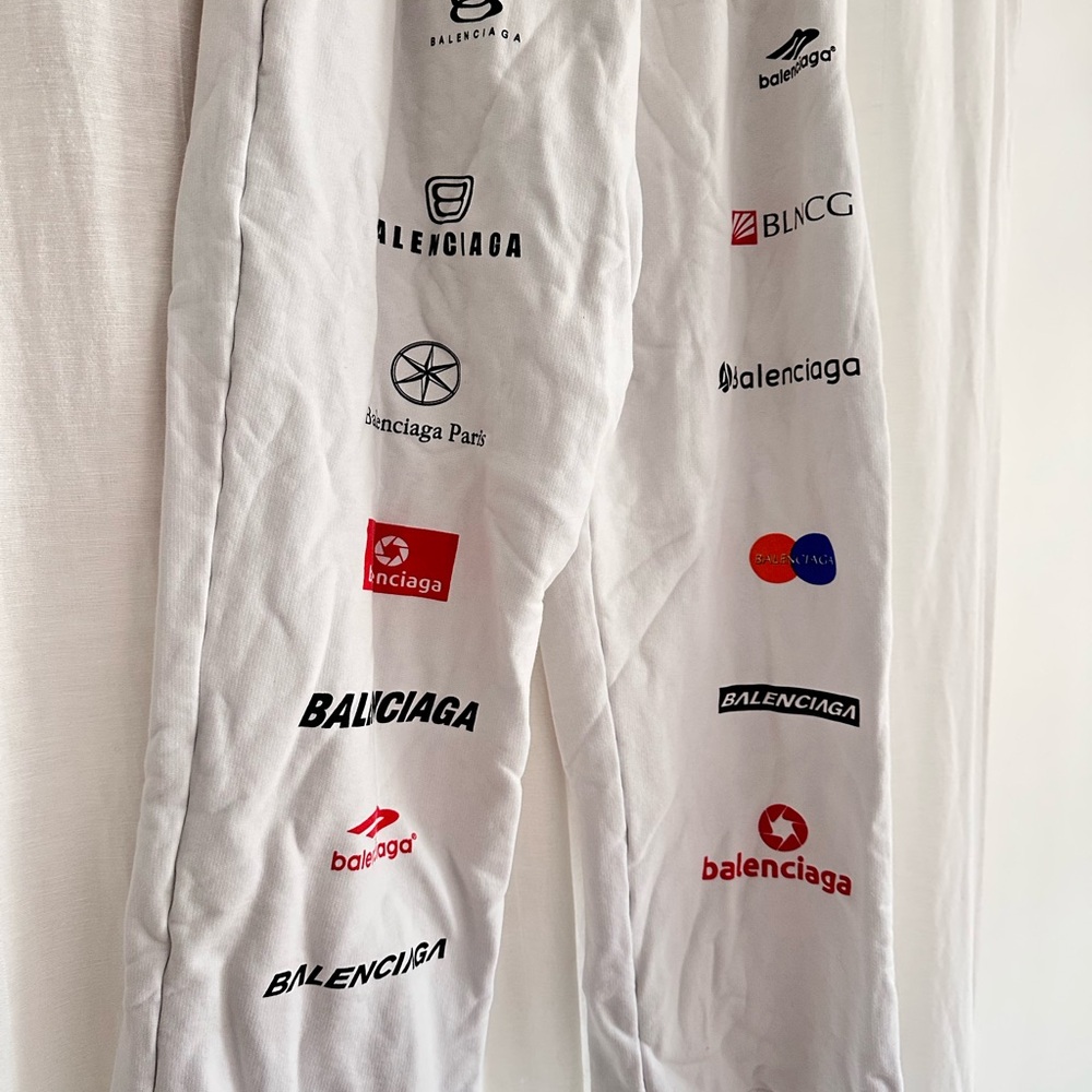Balenciaga Graphic Logo White Straight Sweatpants – Size M (Fits Like S/XS) - Picture 5 of 7